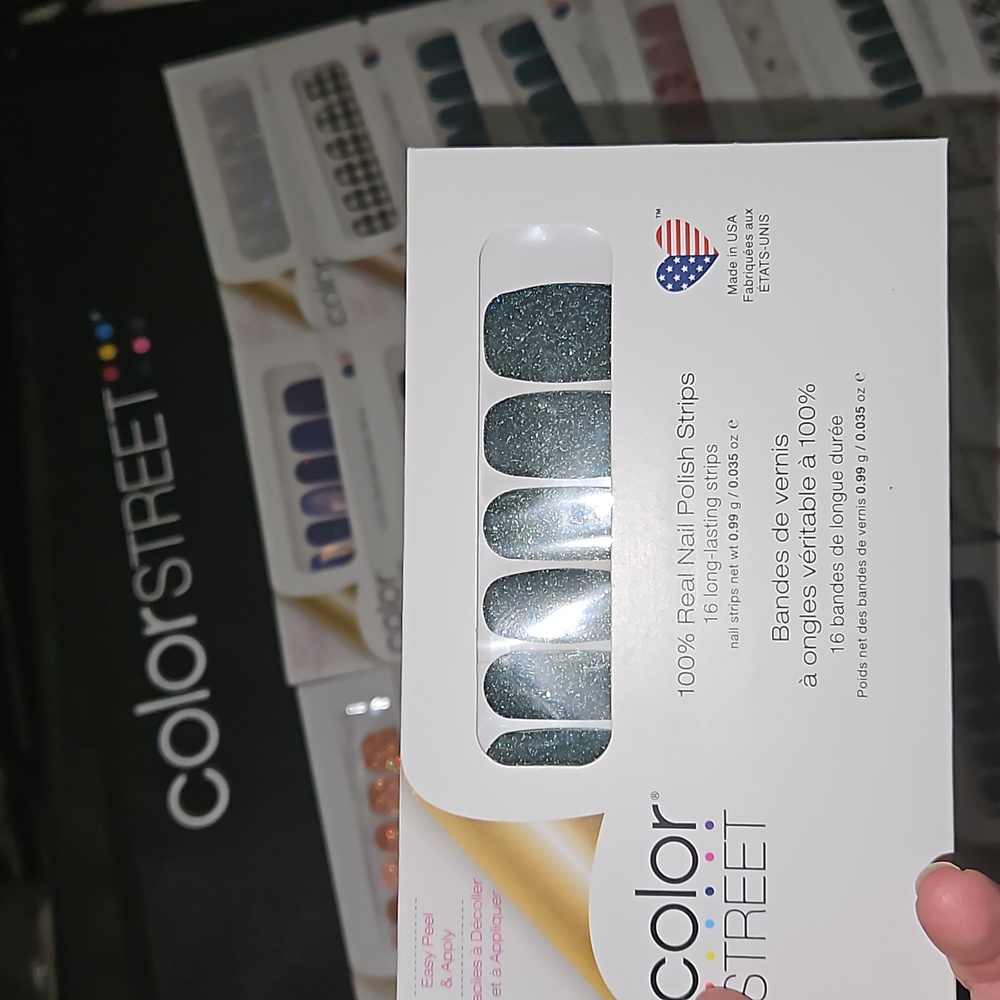 Colorstreet